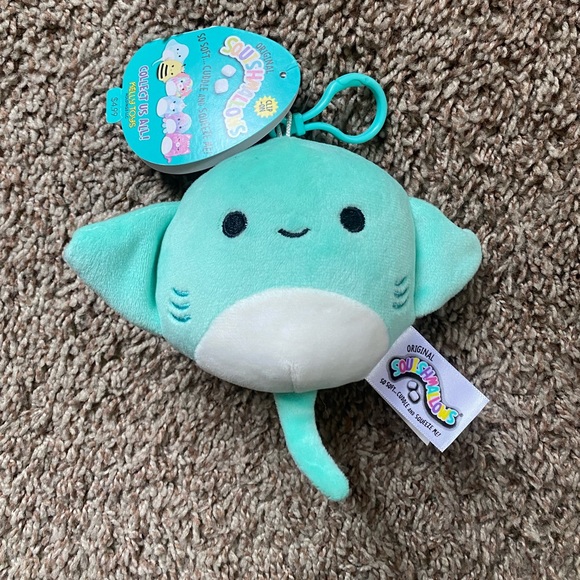 Maggie the Stingray RARE 2020 Squishmallow - Picture 1 of 2